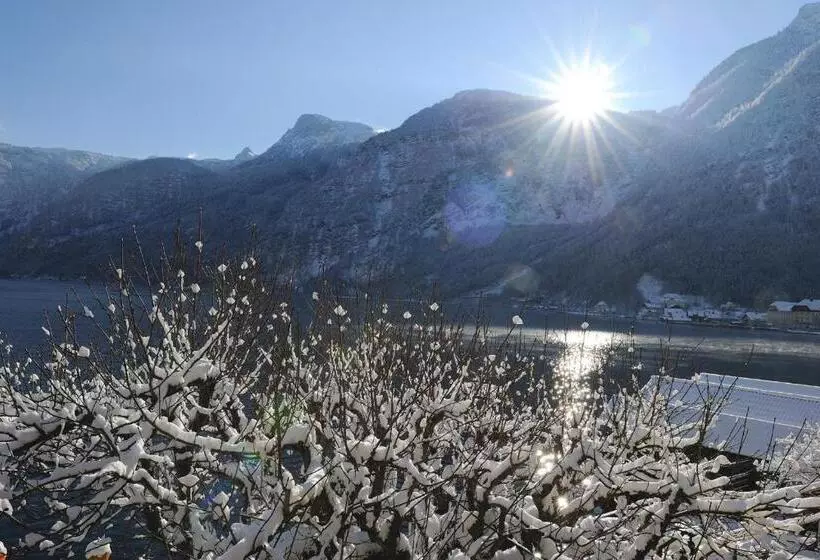 Retkeilymaja Bräugasthof Hallstatt