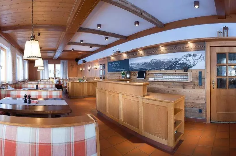 Retkeilymaja Gasthof Schöntal