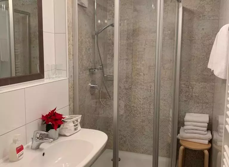 Retkeilymaja Gasthof Schöntal