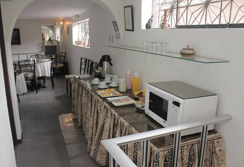 호스텔 Hostal Alfredo S Palace