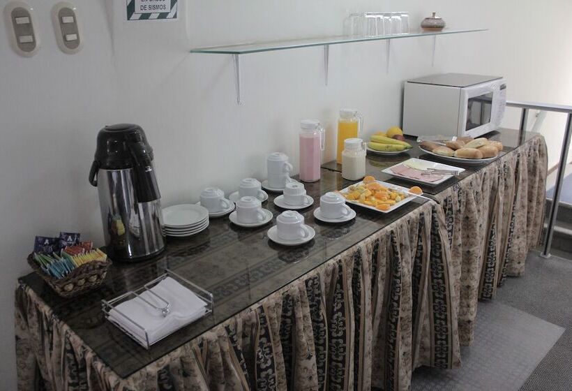 호스텔 Hostal Alfredo S Palace