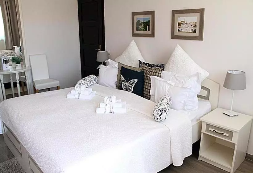 Retkeilymaja Rókusfalvy Borhotel és Fogadó