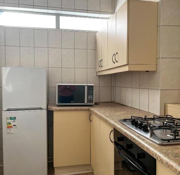 פנסיון Goulden Street Guest House