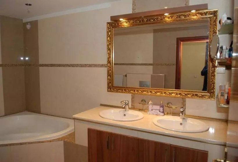 پانسیون Guest House Maja