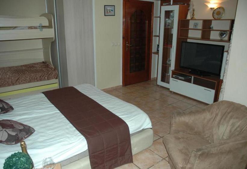 پانسیون Guest House Maja