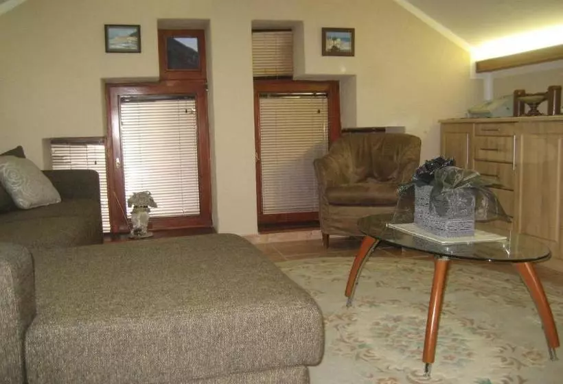 پانسیون Guest House Maja