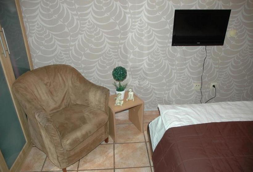 پانسیون Guest House Maja