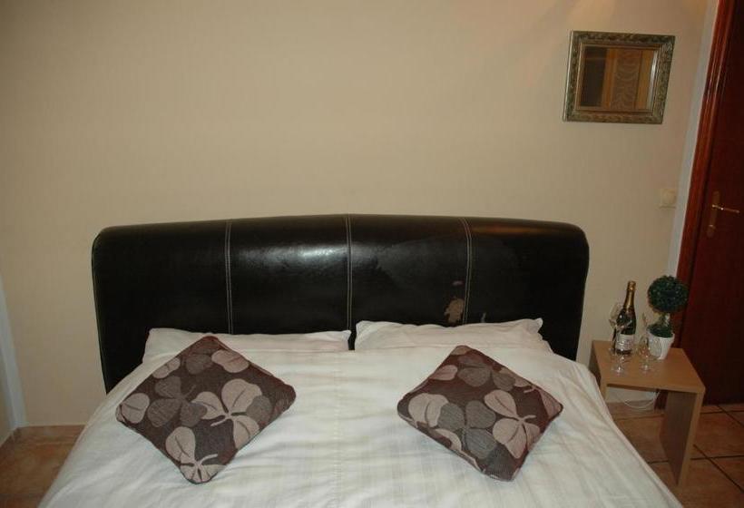 پانسیون Guest House Maja