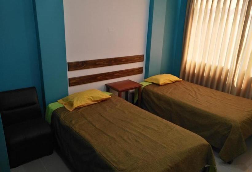 بنسيون Hospedaje Ica