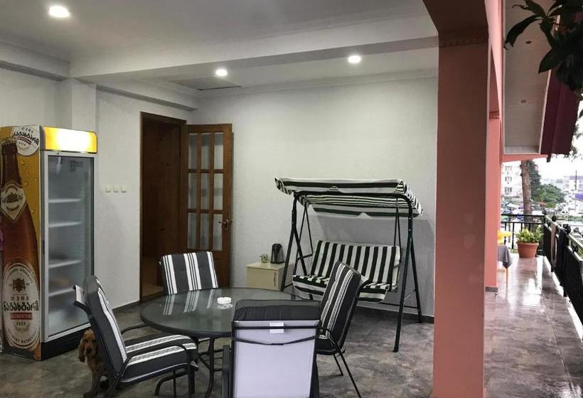 Majatalo Magnolia Guest House