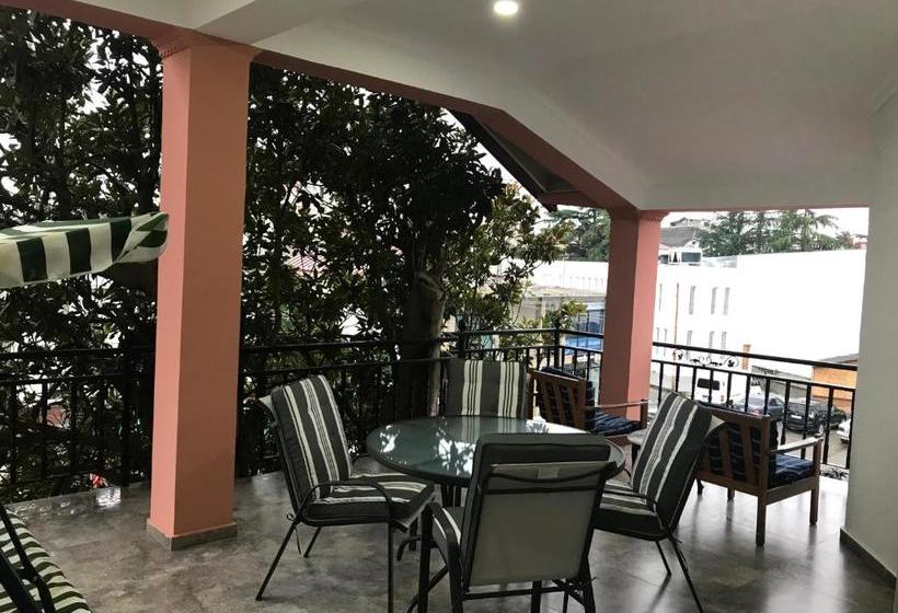 Majatalo Magnolia Guest House