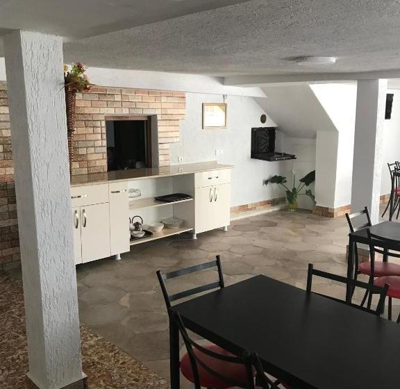 Majatalo Magnolia Guest House