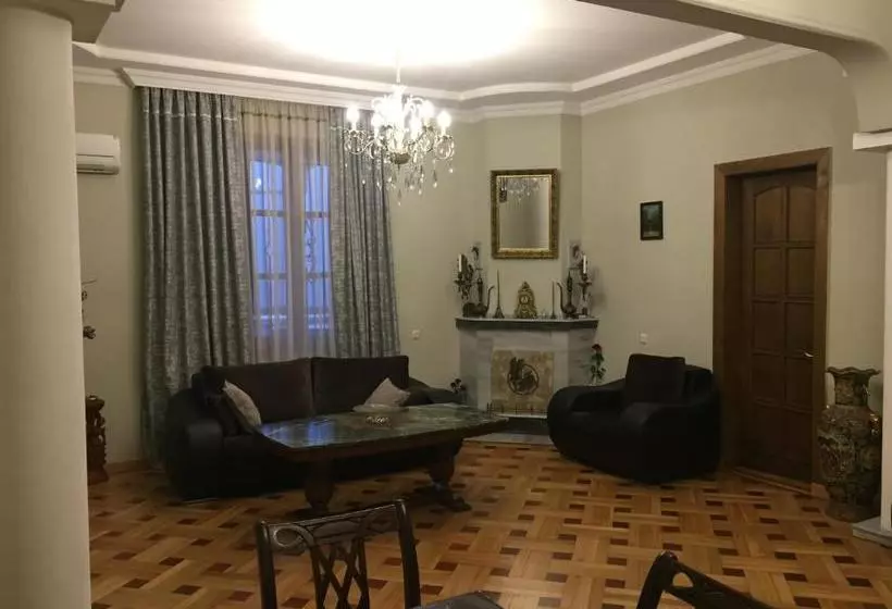 پانسیون Magnolia Guest House