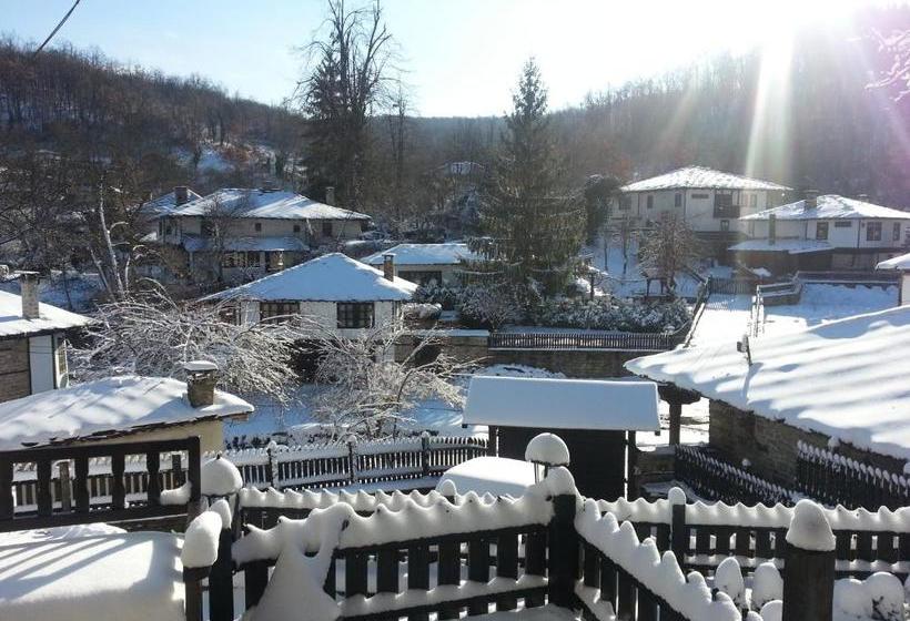 ペンション New Bakalov House