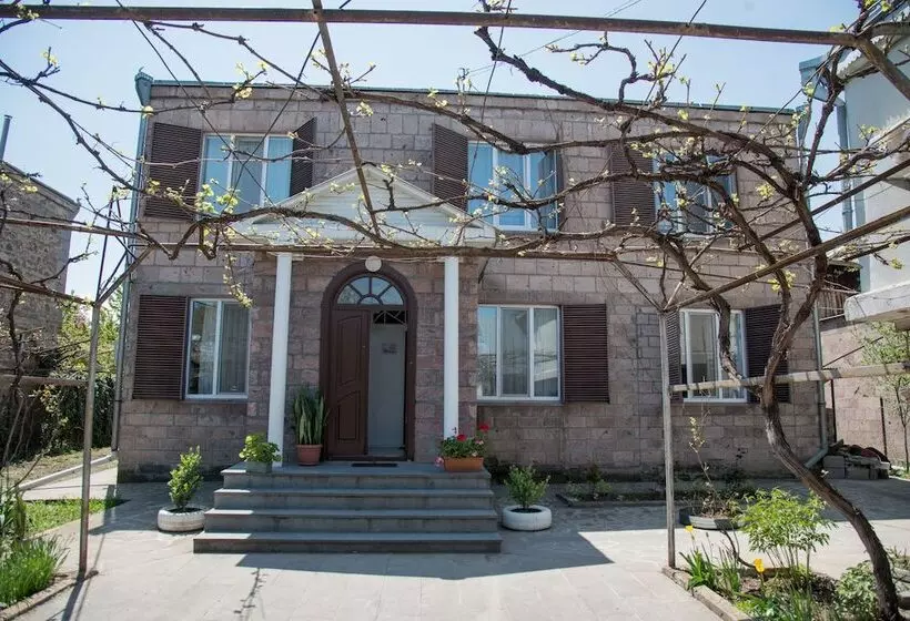 پانسیون Olimpo Guest House