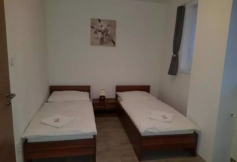 ペンション Penzion Maja