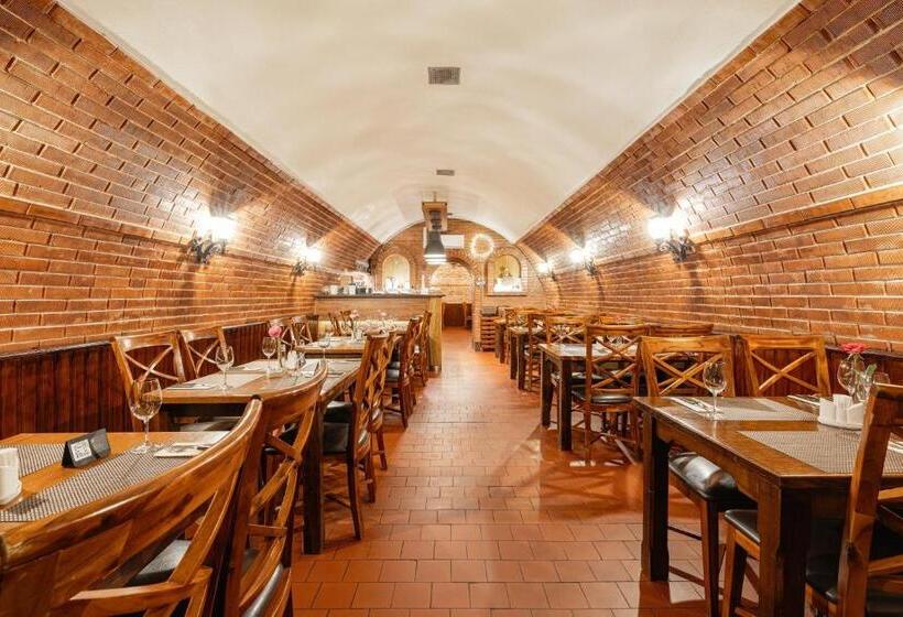 بنسيون Restaurace A Penzion U Doubků