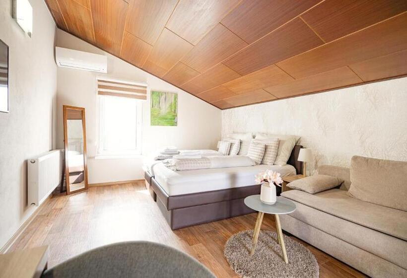 بنسيون Restaurace A Penzion U Doubků