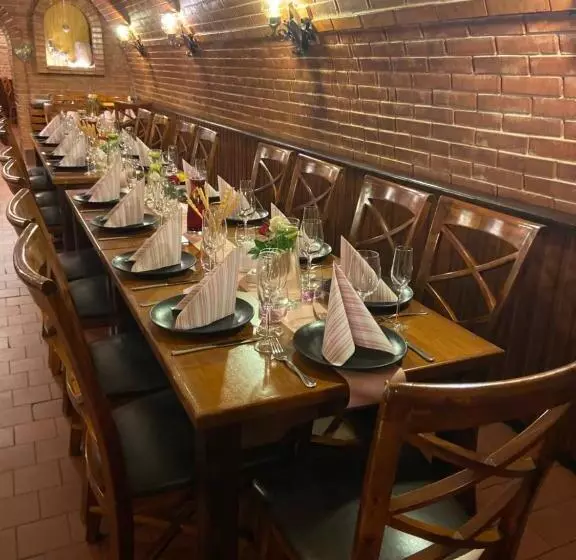 ペンション Restaurace A Penzion U Doubků