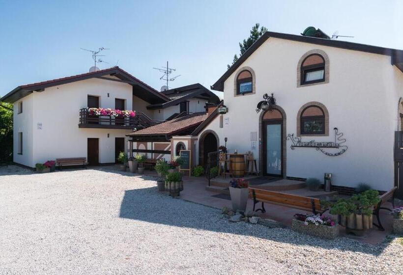 بنسيون Restaurace A Penzion U Doubků