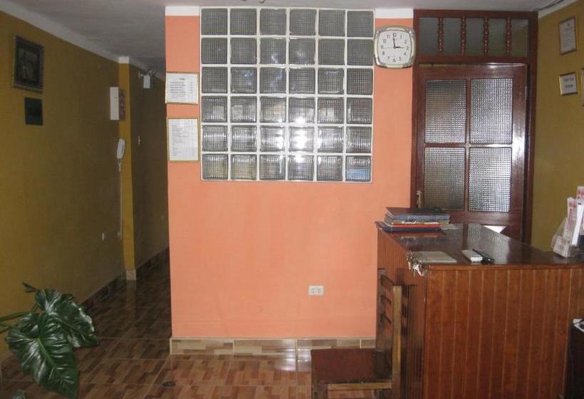 ユースホステル Posada Gino