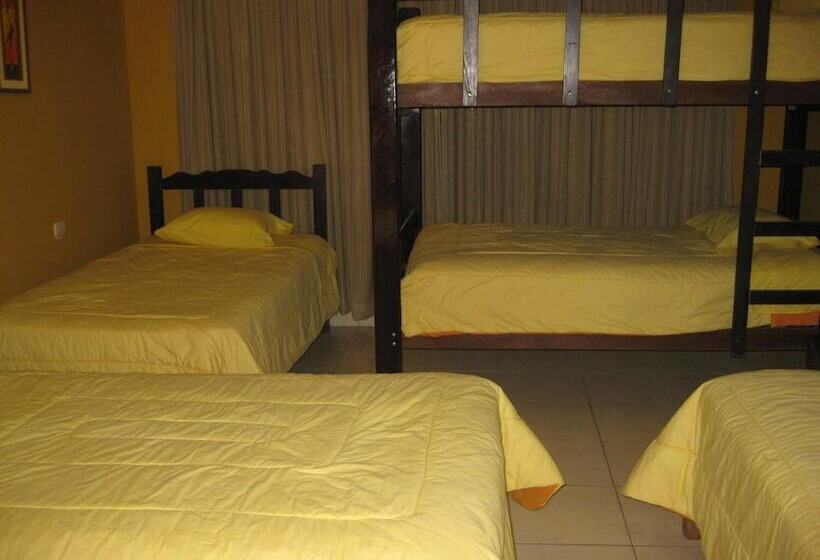 ユースホステル Posada Gino