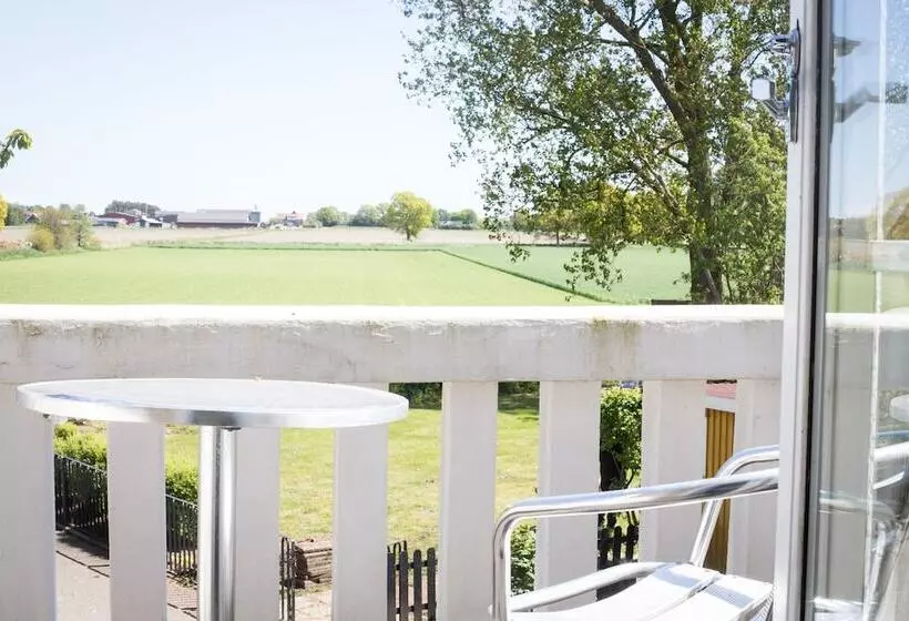 Mjällbyhus Pensionat & Stugby