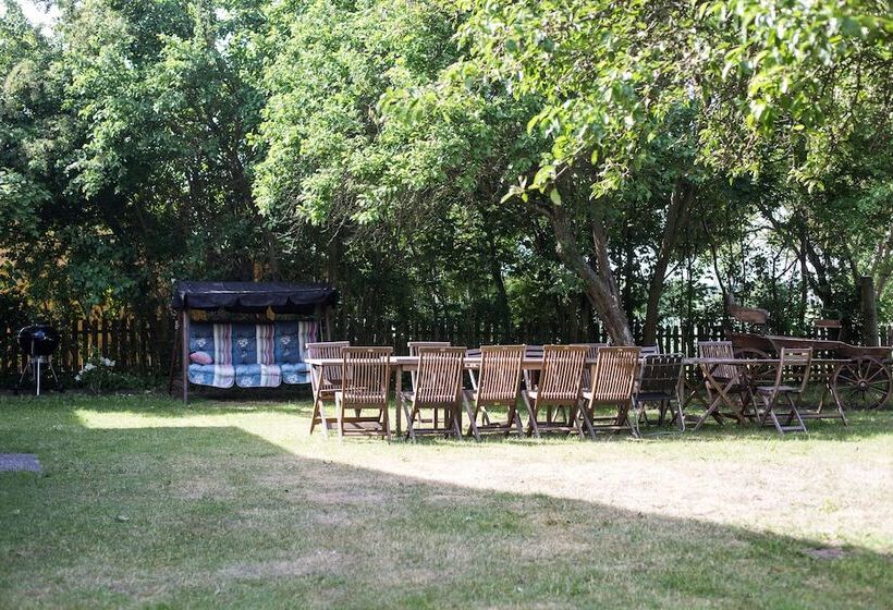 Mjällbyhus Pensionat & Stugby