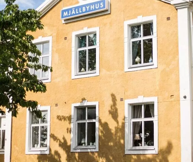 Mjällbyhus Pensionat & Stugby