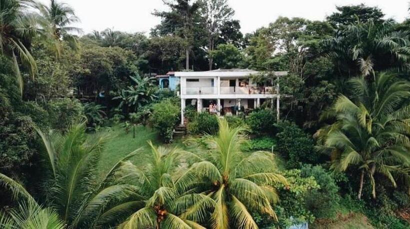 بنسيون Coibahouse