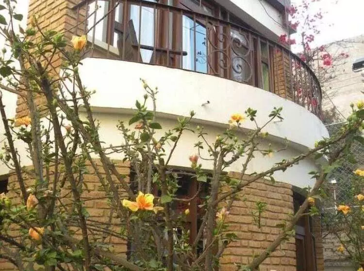 پانسیون El Jardin Suites And Guest House