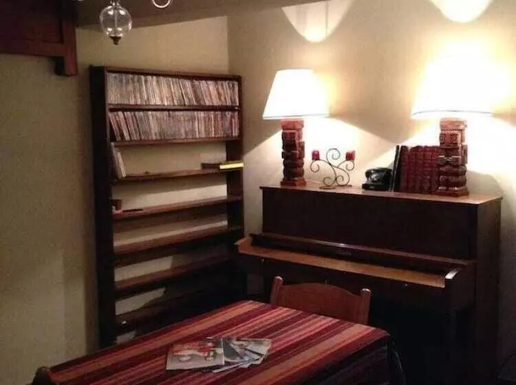 پانسیون El Jardin Suites And Guest House