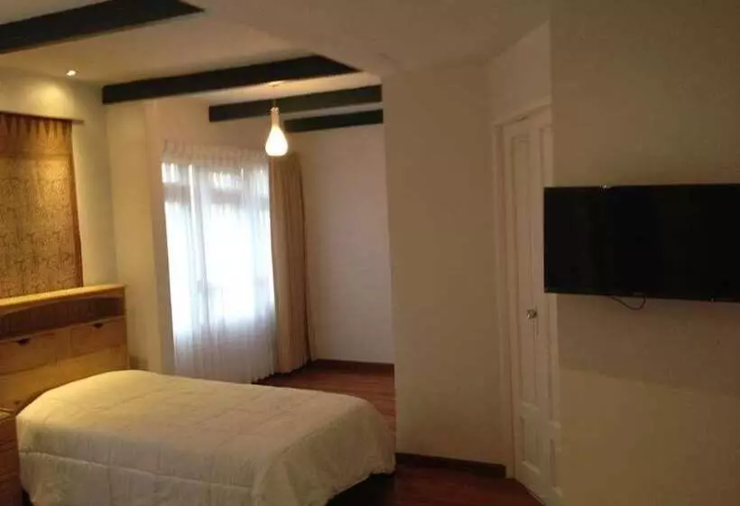 پانسیون El Jardin Suites And Guest House