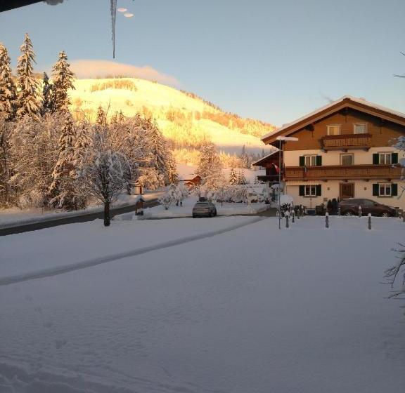 بنسيون Ferienwohnungen Vordergriess