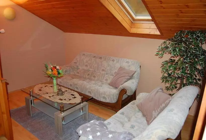 ペンション Penzion A Restaurace U Mámy