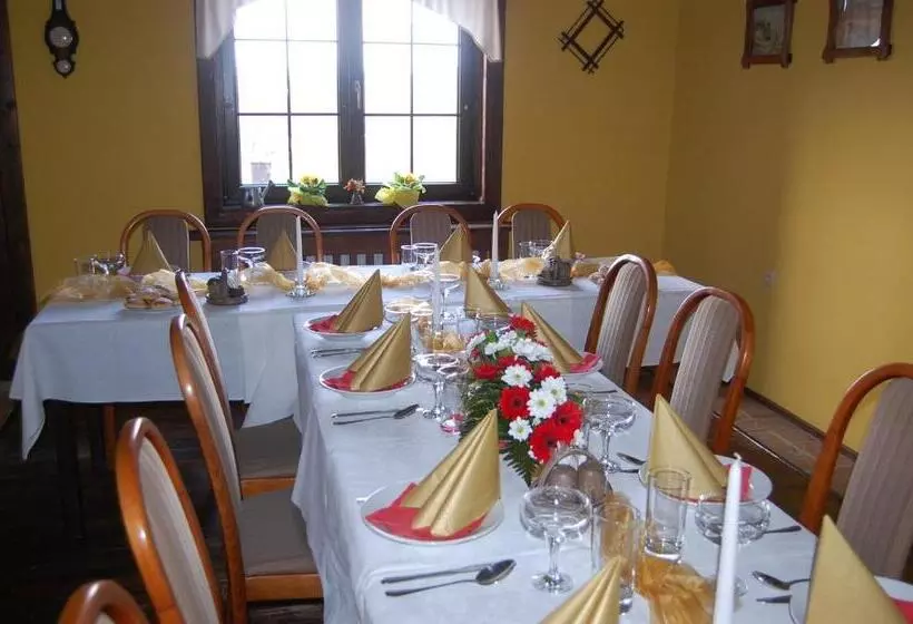 ペンション Penzion A Restaurace U Mámy