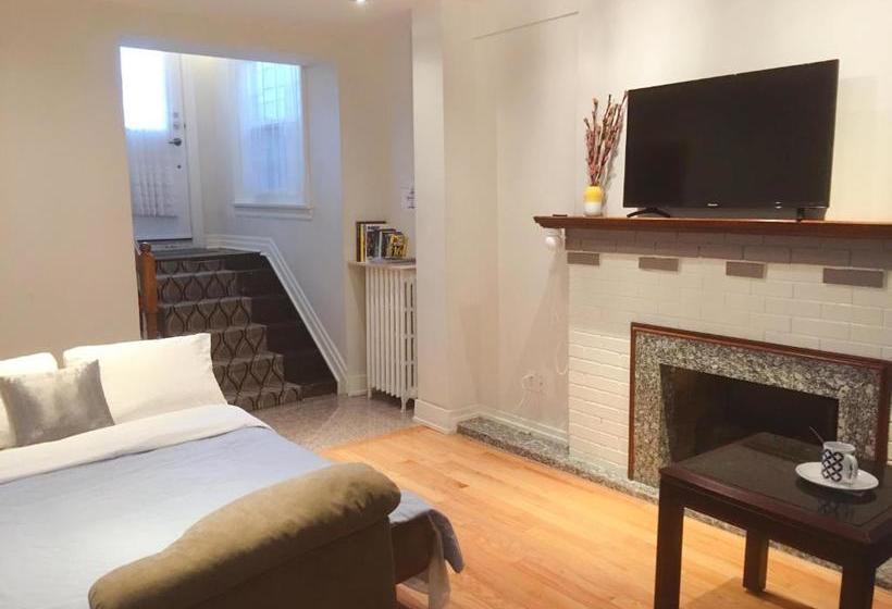 پانسیون The Parkway Garden Guesthouse