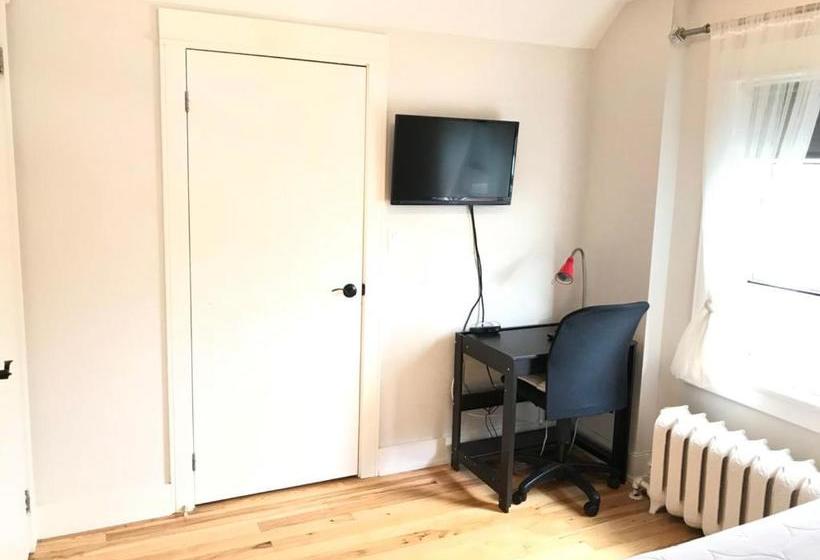 پانسیون The Parkway Garden Guesthouse