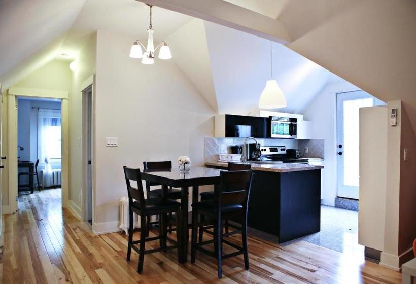 پانسیون The Parkway Garden Guesthouse