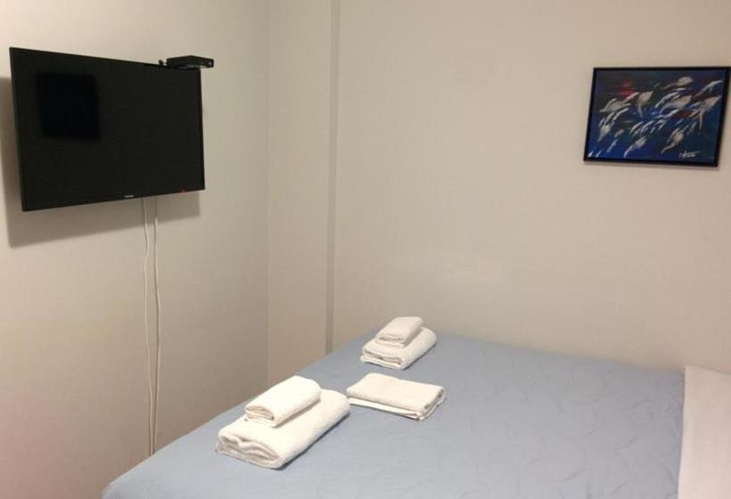 پانسیون The Parkway Garden Guesthouse