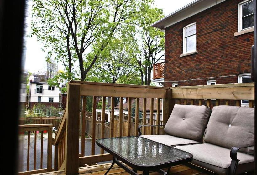 پانسیون The Parkway Garden Guesthouse