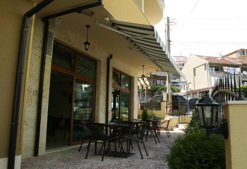 پانسیون Villa Valeev