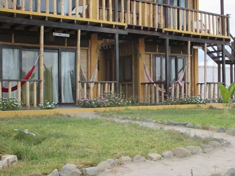 ユースホステル Punta Pacifico Bungalows Mancora