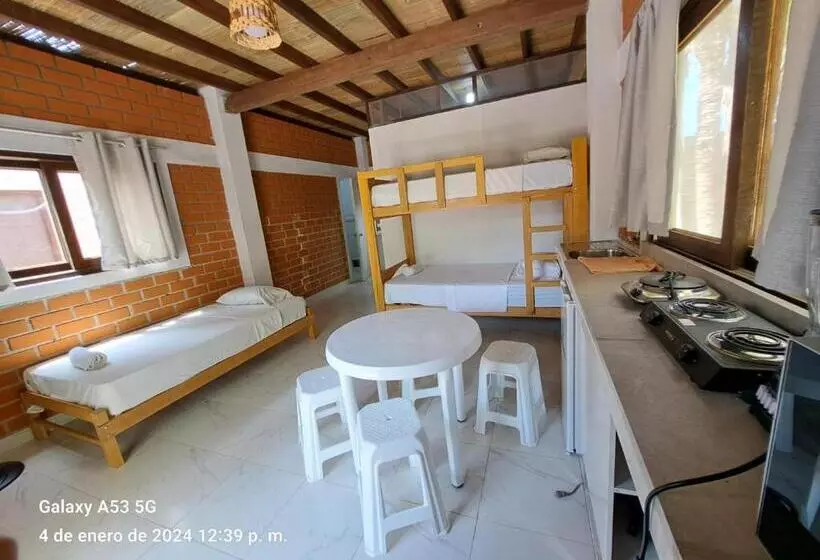 ユースホステル Punta Pacifico Bungalows Mancora
