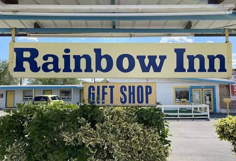 Retkeilymaja Rainbow Inn & Cottages