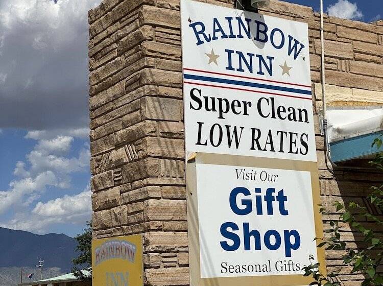 فندق صغير Rainbow Inn & Cottages
