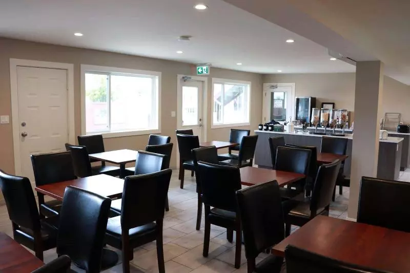 Retkeilymaja Super 8 By Wyndham Courtenay