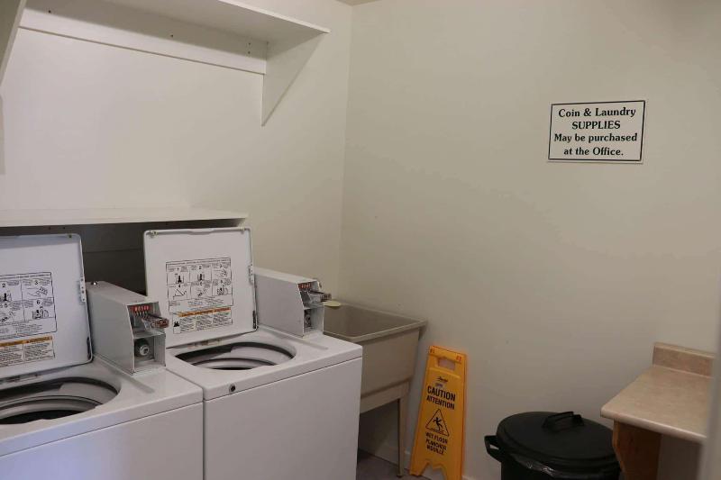 فندق صغير Super 8 By Wyndham Courtenay