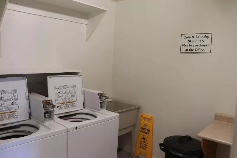 Retkeilymaja Super 8 By Wyndham Courtenay