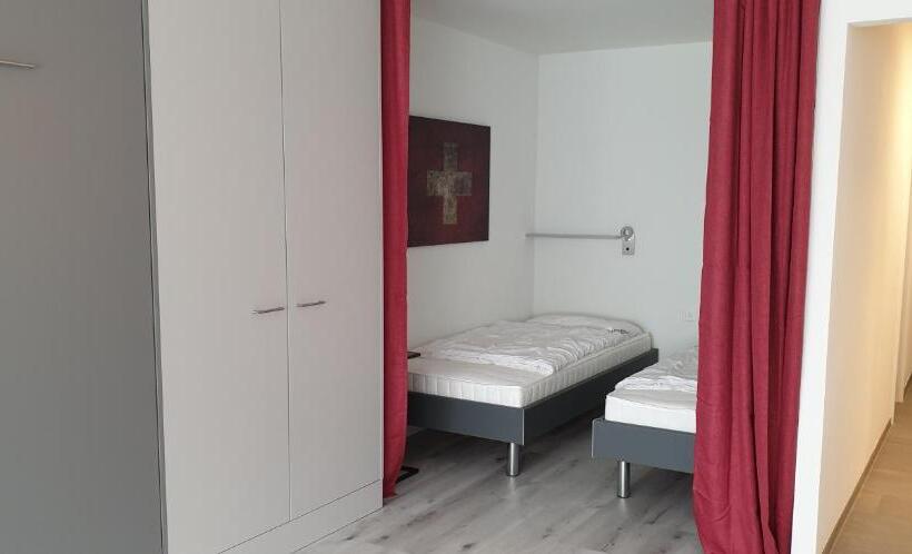 Ferienwohnungen Chesa Clois 24